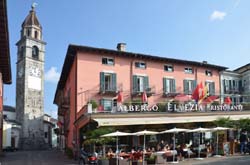 CH17-17-10-22-0030-GAB_7263-b